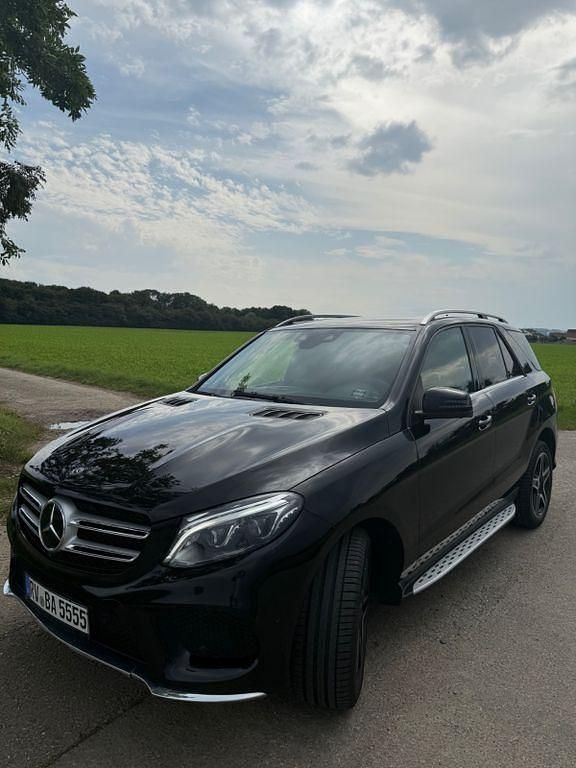 Gebraucht Mercedes GLE350 AMG line 258 PS (189 kW) 2018 Schwarz SUV