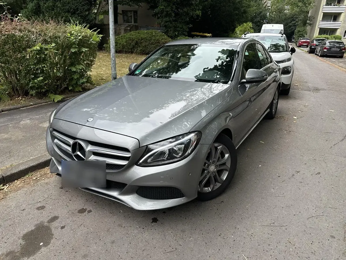 Gebraucht Mercedes C160 129 PS (94 kW) 2015 Limousine