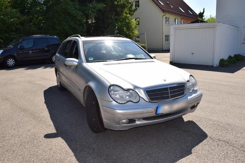 Silber Gebraucht 2001 Mercedes C200 Kombi | 1.600 € (Guter Preis) - Bild 1/4