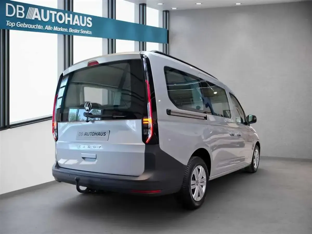 Gebraucht VW Caddy 102 PS (75 kW) 2023 Silber Van / Kleinbus