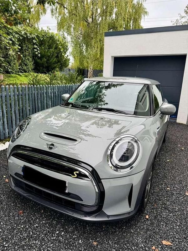 Gebraucht Mini Cooper SE Essential 135 kW (184 PS) 2022 Grau Kleinwagen