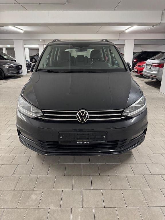 Grau Gebraucht 2020 VW Touran Comfortline Van / Kleinbus | 23.200 € (Superpreis) - Bild 1/4