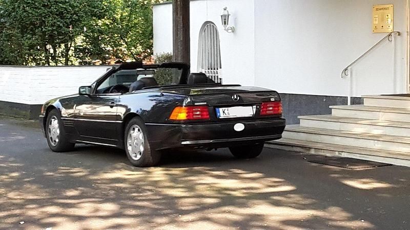 Schwarz Gebraucht 1992 Mercedes SL500 Classic Cabrio | 29.900 € - Bild 1/4