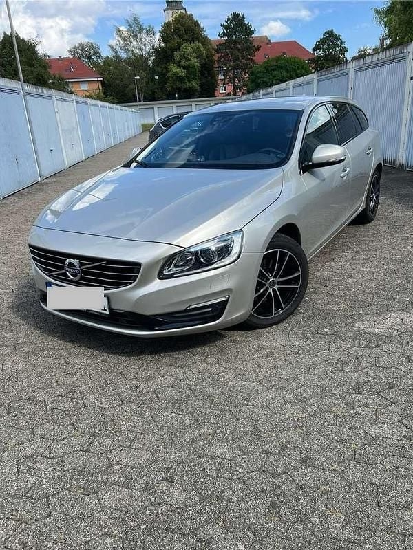 Gebraucht 2016 Volvo V60 Linje Svart Kombi | 14.500 € (Guter Preis) - Bild 1/4