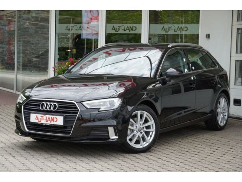 Schwarz Gebraucht 2019 Audi A3 Sportback Sport Kombi | 20.990 € (Etwas zu teuer) - Bild 1/4