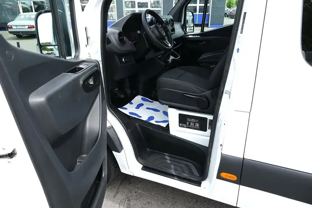 Gebraucht Mercedes Sprinter 170 PS (125 kW) 2021 Arktikweiss Van