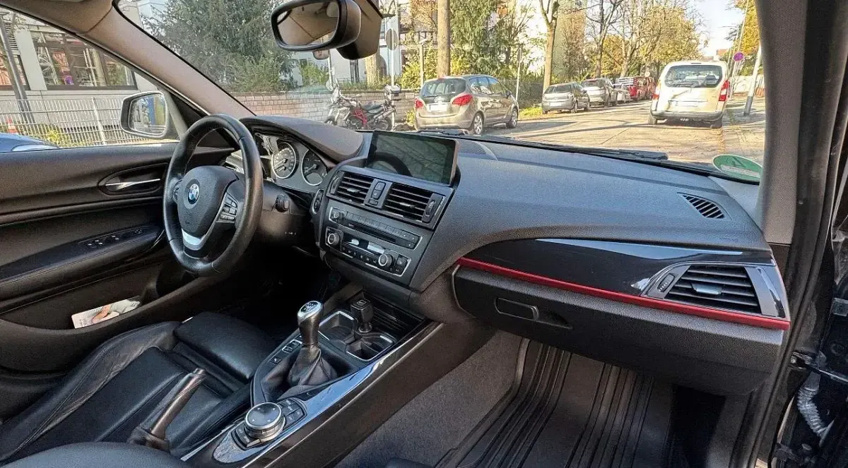 Gebraucht BMW 118 143 PS (105 kW) 2014 Schwarz Kleinwagen