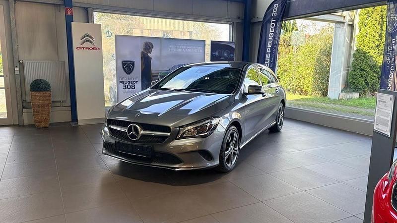 Gebraucht Mercedes CLA220 184 PS (135 kW) 2018 Grau Limousine