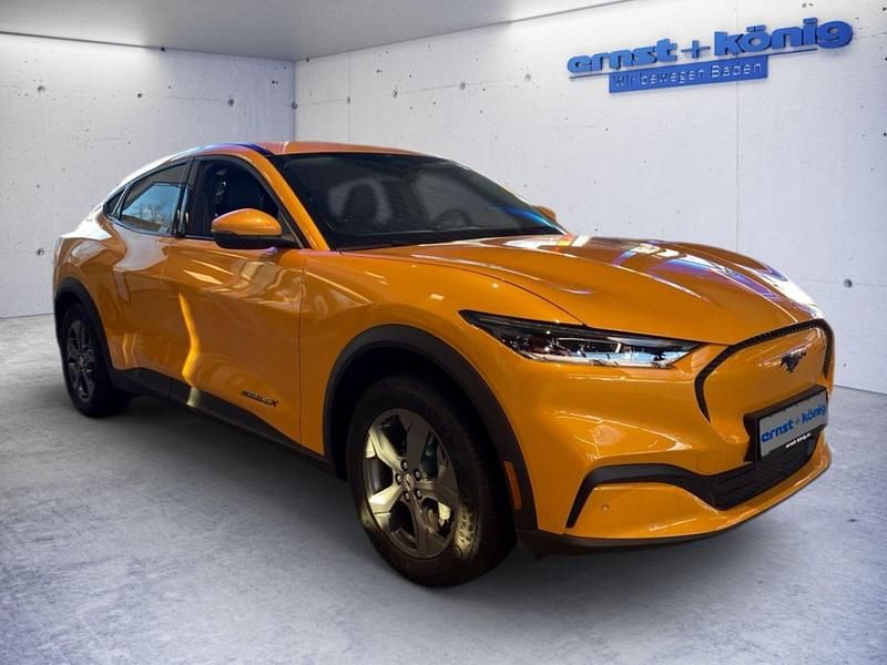 Gebraucht Ford Mustang Mach-E 216 kW (294 PS) 2023 Cyber orange metallic SUV
