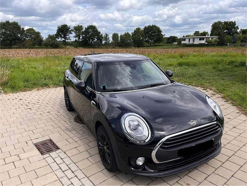 Schwarz Gebraucht 2018 Mini One Clubman Kombi | 15.100 € (Guter Preis) - Bild 1/4