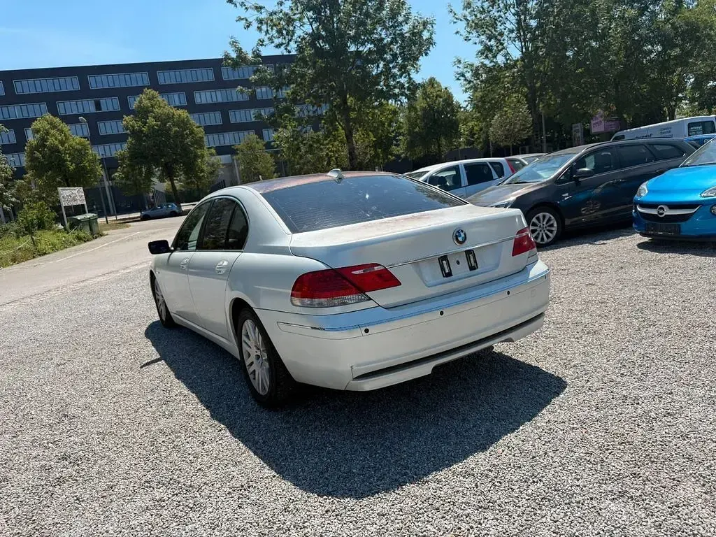 Gebraucht BMW 730 Sport Line 231 PS (169 kW) 2007 Black sapphire metallic Limousine