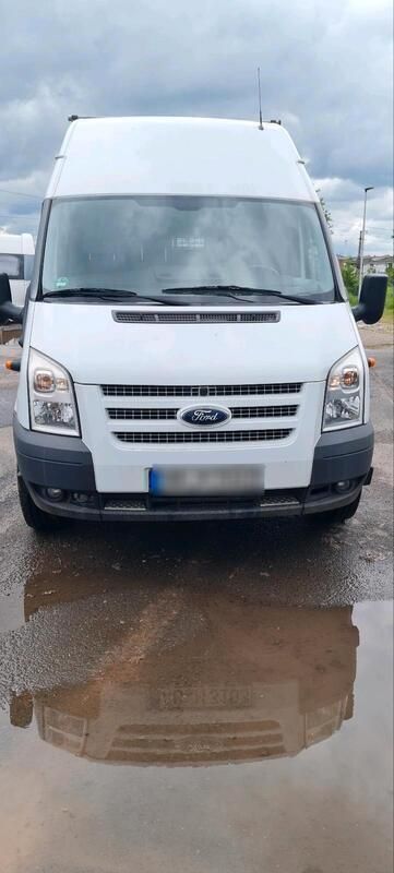Weiß Gebraucht 2013 Ford Transit Limousine | 9.950 € (Guter Preis) - Bild 1/4