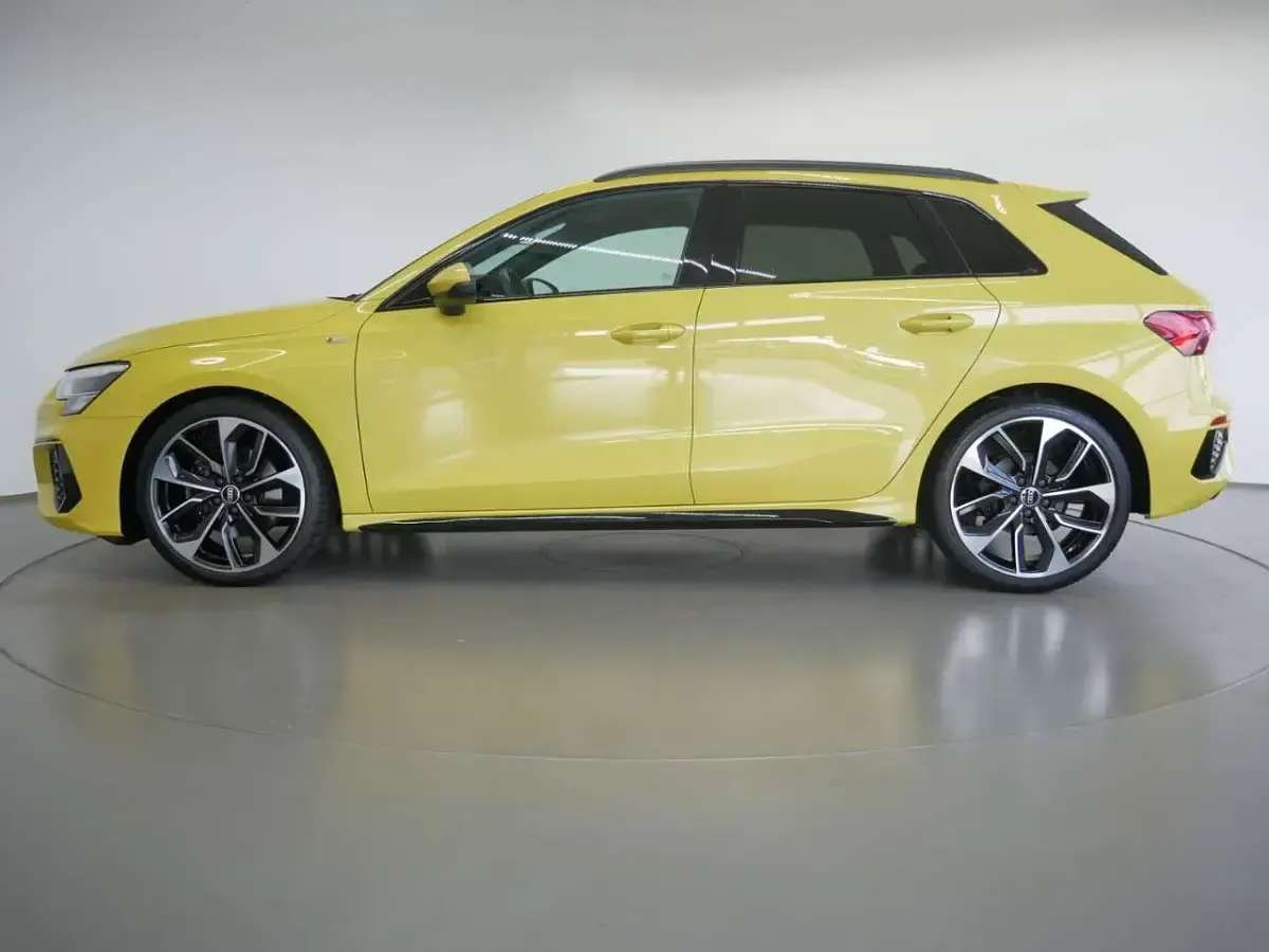 Gebraucht Audi A3 S-Line 150 PS (110 kW) 2022 Pythongelb metallic Limousine