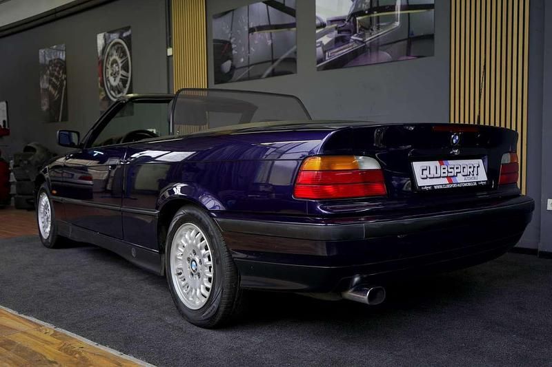 Gebraucht BMW 318 Cabriolet 116 PS (85 kW) 1998 Blau Cabrio