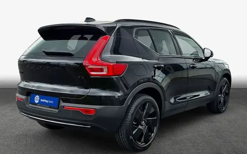 Gebraucht Volvo XC40 Plus 163 PS (119 kW) 2025 Schwarz SUV