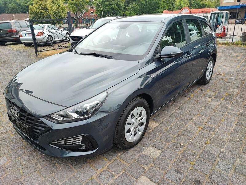 Grau Gebraucht 2020 Hyundai i30 Select Kombi | 13.500 € (Fairer Preis) - Bild 1/4