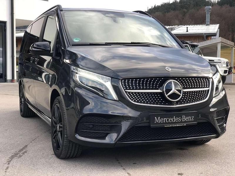 Metallic Gebraucht 2020 Mercedes V300 AMG Van / Kleinbus | 59.800 € - Bild 1/4
