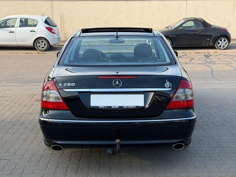 Gebraucht Mercedes E280 Avantgarde 231 PS (169 kW) 2008 Schwarz Limousine