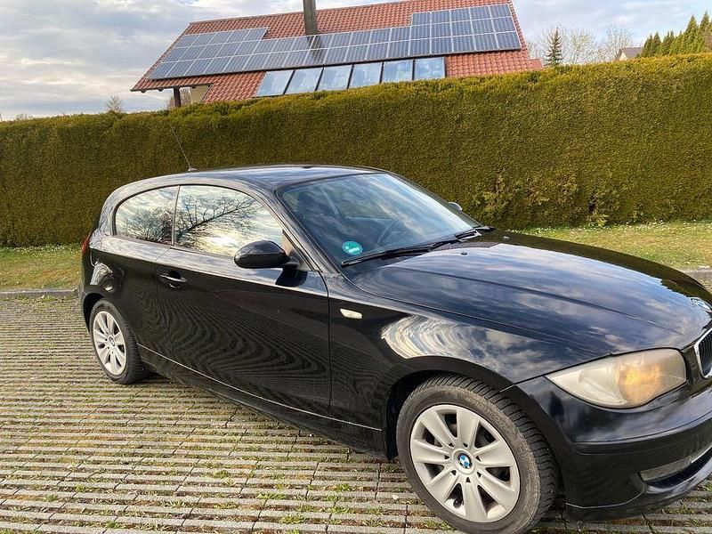 Second-hand BMW 116 122 CP (89 kW) 2008 Negru Hatchback