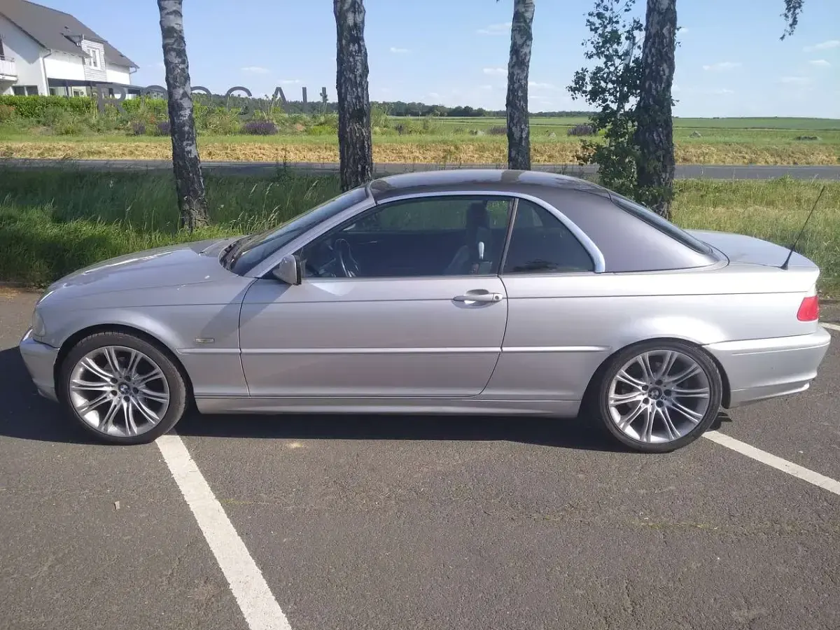 Gebraucht BMW 320 Cabriolet 170 PS (125 kW) 2001 Silber Cabrio