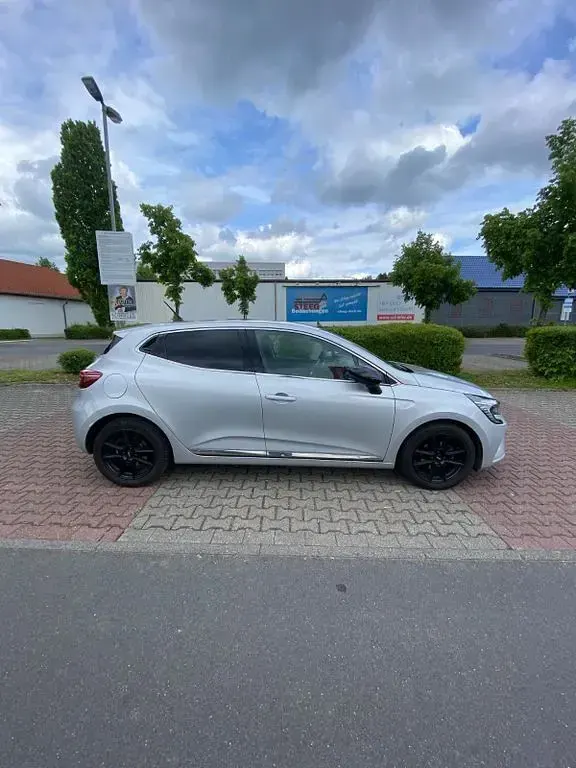 Gebraucht Renault Clio Intens 91 PS (66 kW) 2022 Silber Kleinwagen