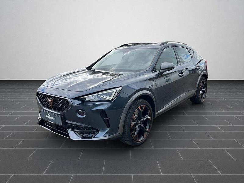 Magnetic grau metallic (metallic) Gebraucht 2024 Cupra Formentor VZ SUV | 31.990 € (Fairer Preis) - Bild 1/4