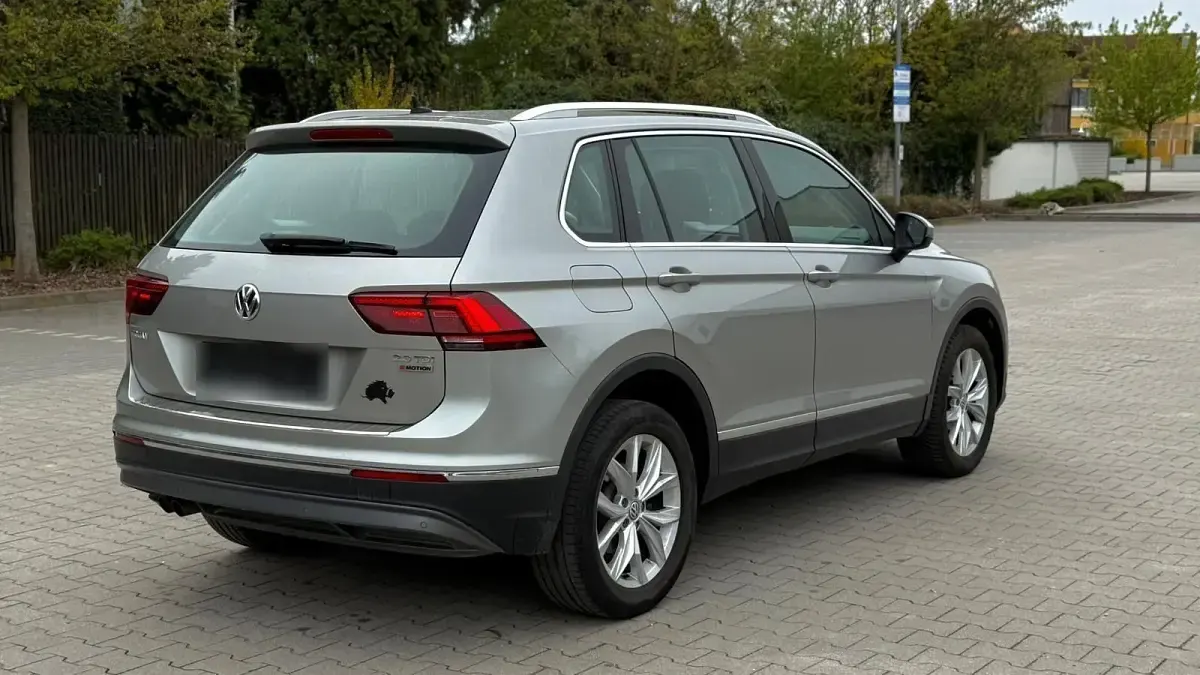 Gebraucht VW Tiguan Highline 150 PS (110 kW) 2016 Grau SUV