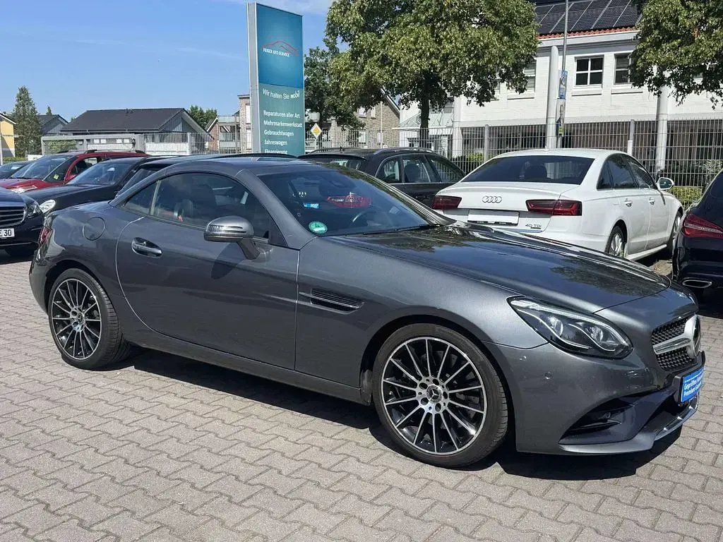 Gebraucht Mercedes SLC300 AMG 245 PS (180 kW) 2019 Selenitgrau  metalliclack Cabrio