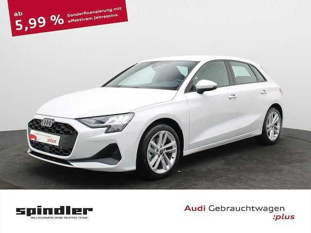 Gletscherweiß metallic Gebraucht 2024 Audi A3 Ambiente Limousine | 32.980 € (Guter Preis) - Bild 1/4
