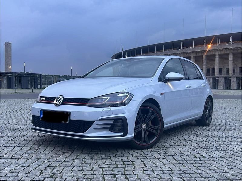 Andere farben Gebraucht 2018 VW Golf VII GTI Kombi | 19.000 € (Fairer Preis) - Bild 1/4