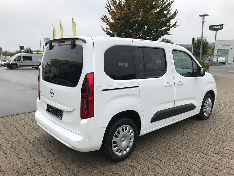 Gebraucht Opel Combo Life Elegance 131 PS (96 kW) 2022 Weiß Van / Kleinbus