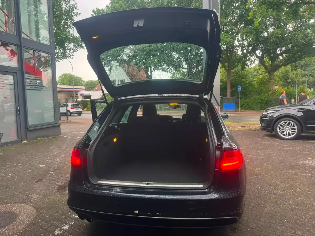 Gebraucht Audi A4 S-Line 177 PS (130 kW) 2015 Mondscheinblau Kombi