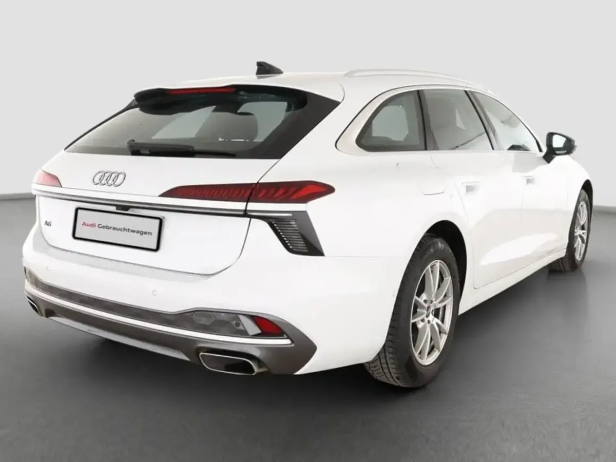 Gebraucht Audi A6 Advanced 204 PS (150 kW) 2025 Weiß Kombi