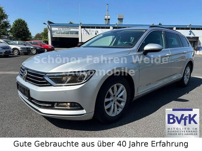 Silber Gebraucht 2016 VW Passat Comfortline Kombi | 8.950 € (Superpreis) - Bild 1/4