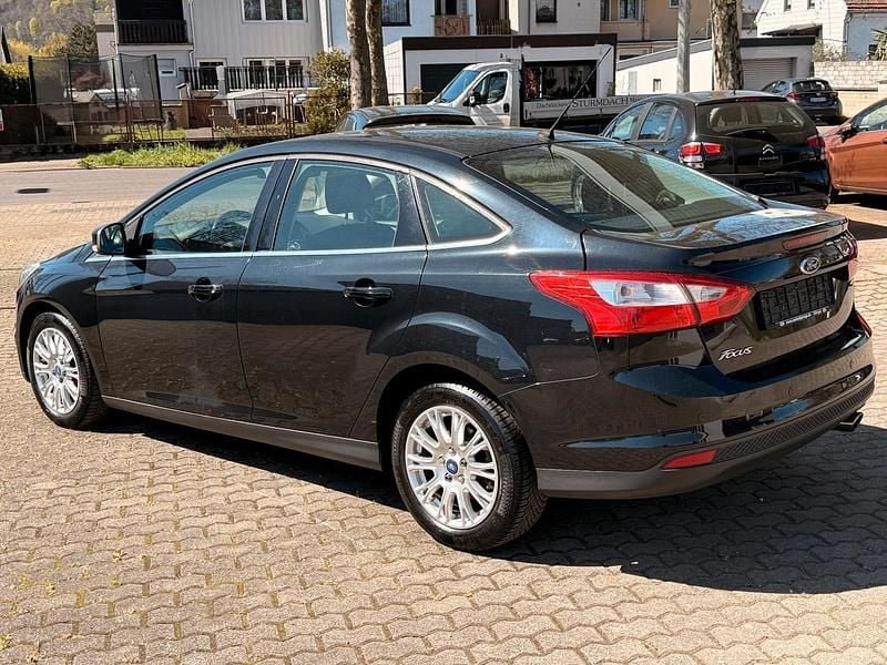 Usata Ford Focus 183 CV (134 kW) 2011 Nero Berlina