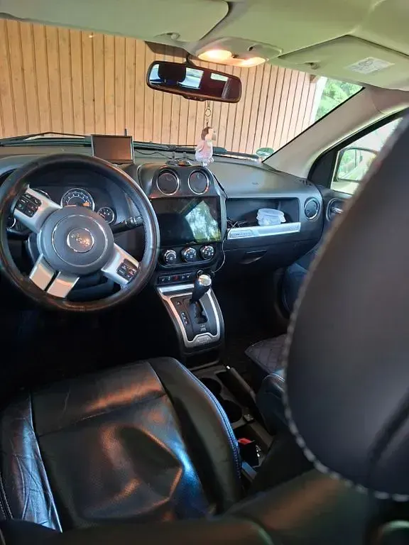 Usado Jeep Compass Limited 170 HP (125 kW) 2014 Preto SUV