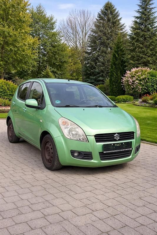 Gebraucht Suzuki Splash 65 PS (47 kW) 2010 Grün Kleinwagen