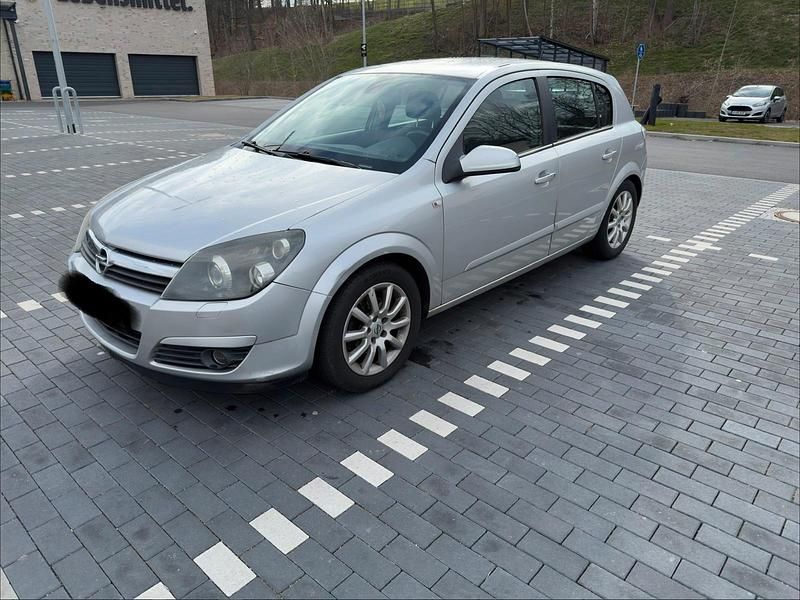 Gebraucht Opel Astra 125 PS (91 kW) 2004 Silber Limousine