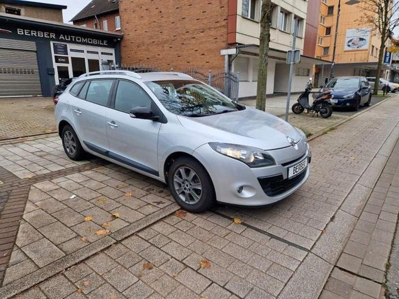 Gebraucht Renault Mégane GrandTour 106 PS (77 kW) 2011 Grau Kombi