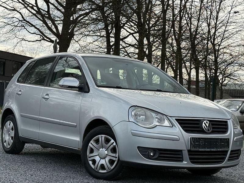Gebraucht VW Polo Comfortline 80 PS (58 kW) 2006 Silber Kleinwagen