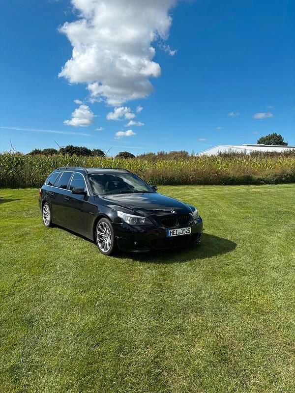 Schwarz Gebraucht 2007 BMW 525 M Sport Kombi | 7.500 € - Bild 1/4