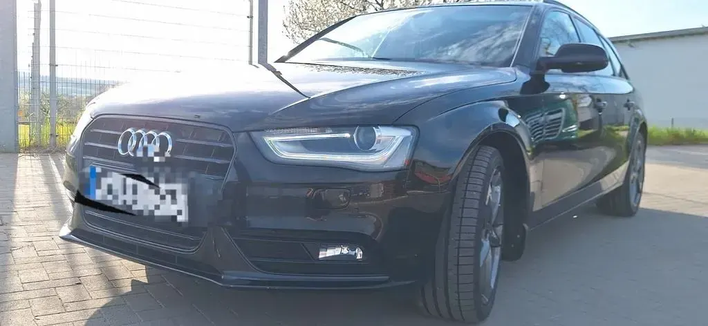 Gebraucht Audi A4 Ambiente 143 PS (105 kW) 2012 Schwarz Kombi