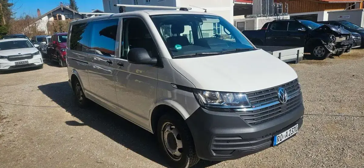 Gebraucht VW Transporter 150 PS (110 kW) 2022 Candyweiss Van