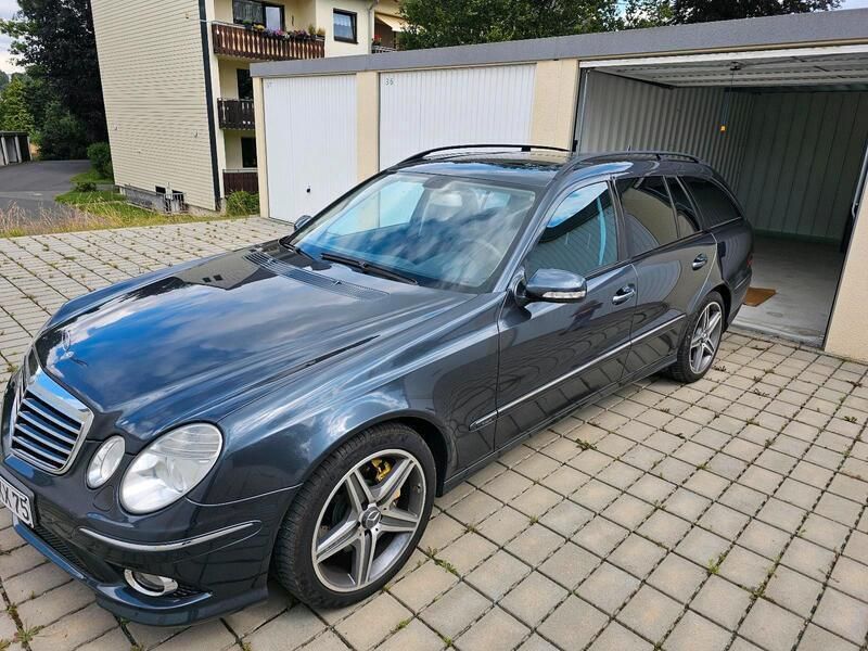 Grau Gebraucht 2008 Mercedes E500 Avantgarde Kombi | 12.222 € (Teuer) - Bild 1/4