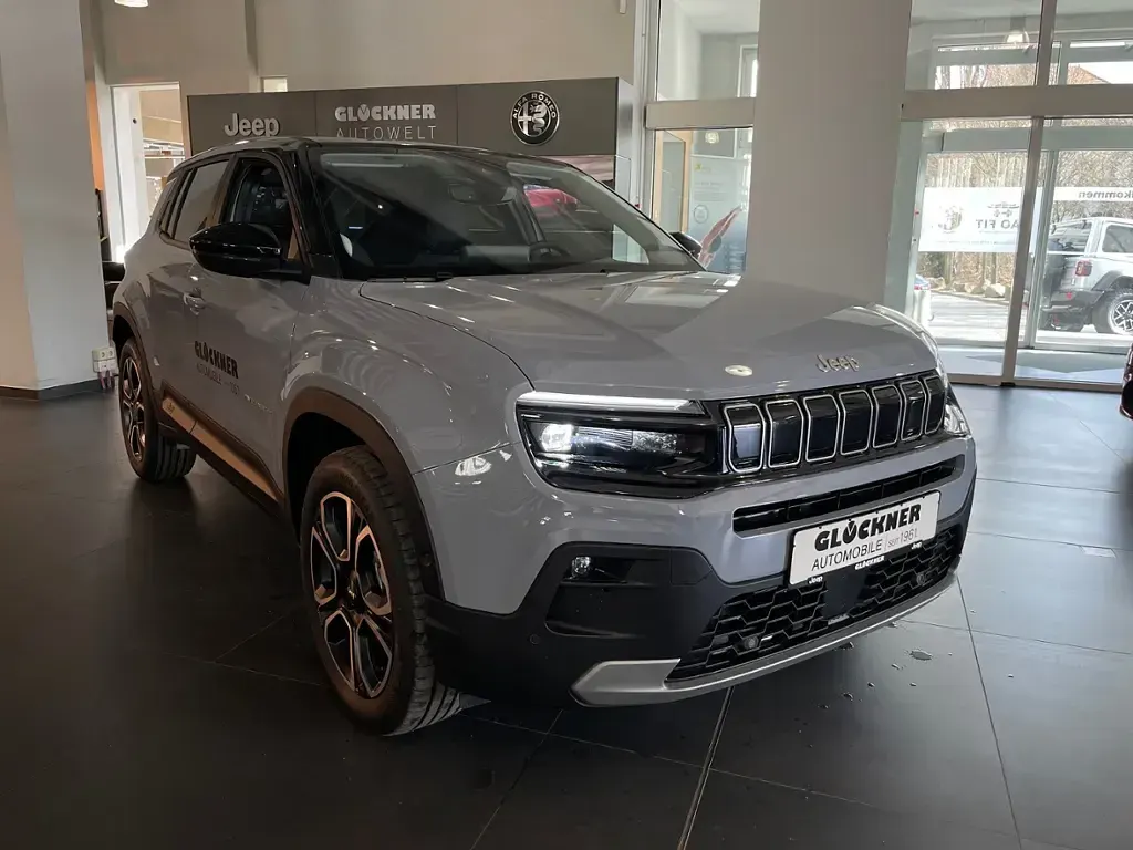 Gebraucht Jeep Avenger Summit 110 PS (80 kW) 2025 Stone grey mit dach in volcan SUV