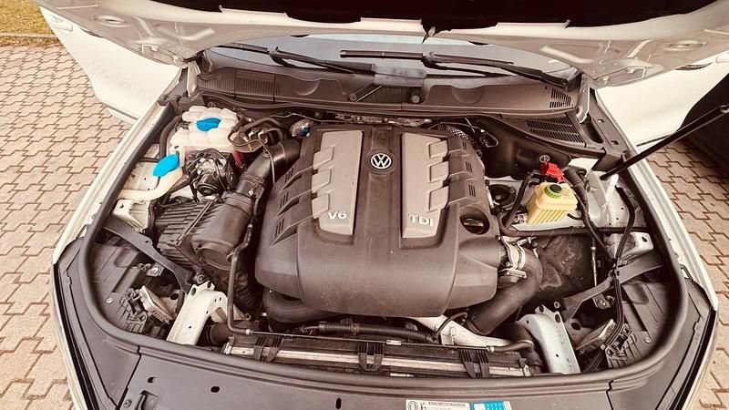 Gebraucht VW Touareg 204 PS (150 kW) 2012 Weiß SUV