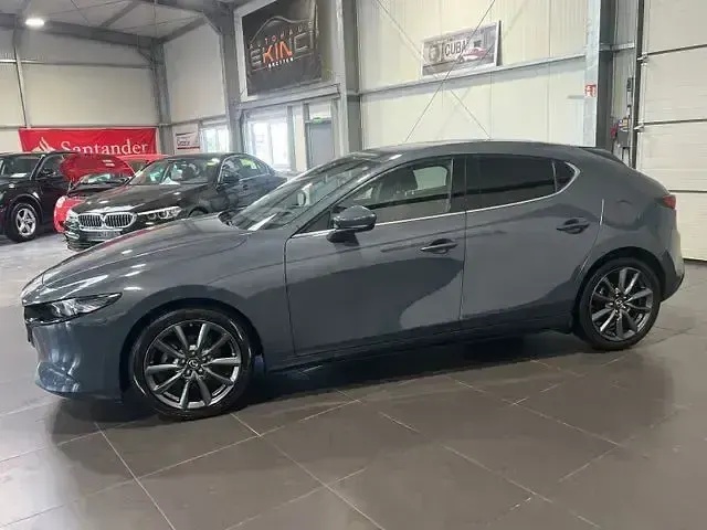 Gebraucht Mazda 3 122 PS (89 kW) 2021 Polymetal grey Limousine
