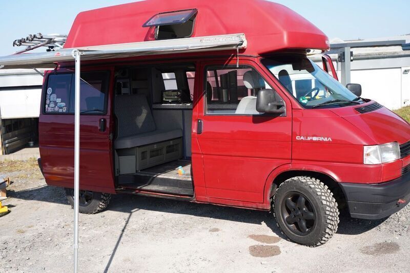 Rot Gebraucht 1992 VW T4 California Van | 19.900 € - Bild 1/4
