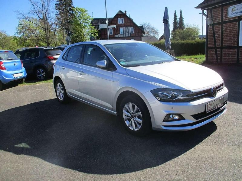 Gebraucht VW Polo Highline 95 PS (69 kW) 2021 Reflexsilber metallic Kleinwagen
