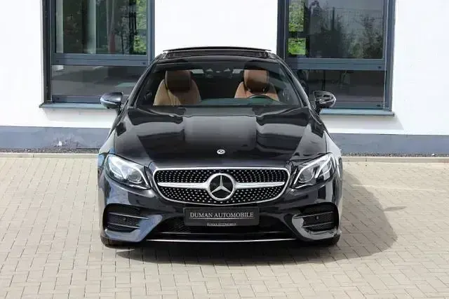 Gebraucht Mercedes E220 AMG 194 PS (142 kW) 2018 Obsidianschwarz metallic Coupé